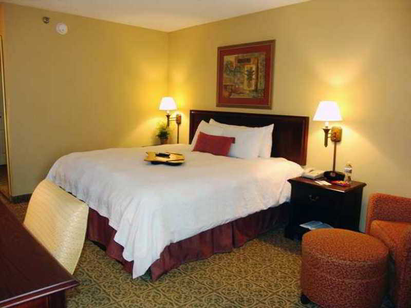 Hampton Inn Meridian Habitación foto